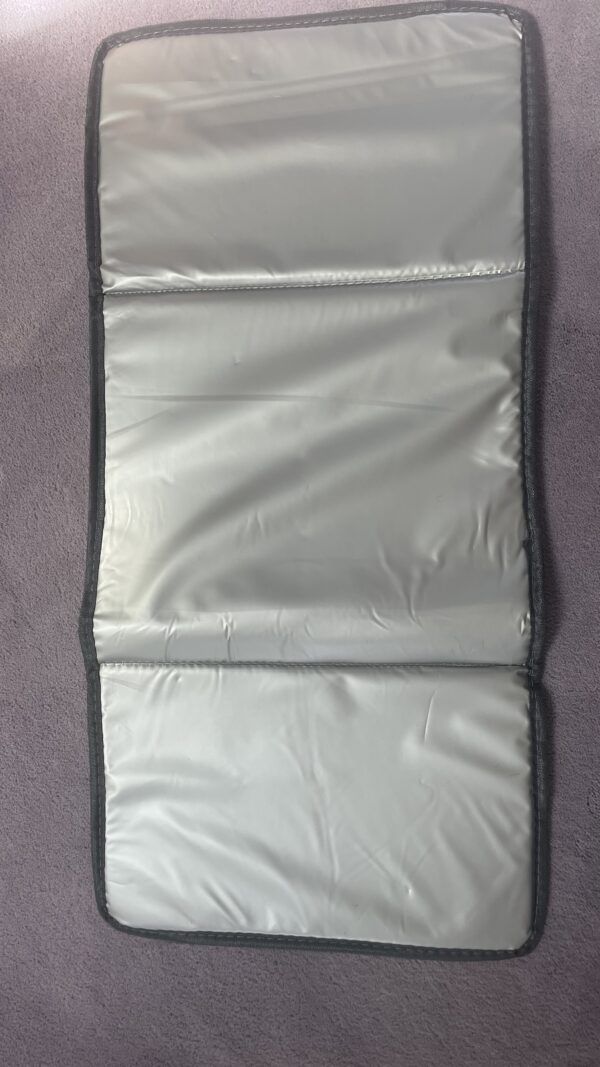 Diaper bag with detachable changing pad - Image 5